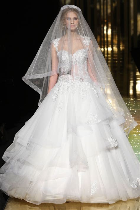 abiti da sposa versace 2013|Gianni Versace Abito in tulle impreziosito con motivi  .